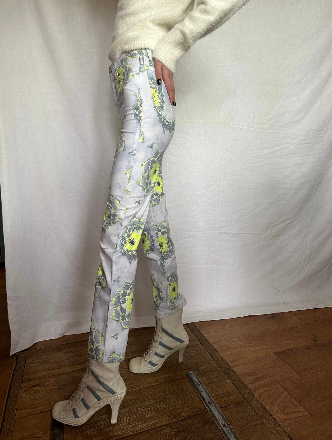 Versace Mid Waisted Jeans Women’s Small