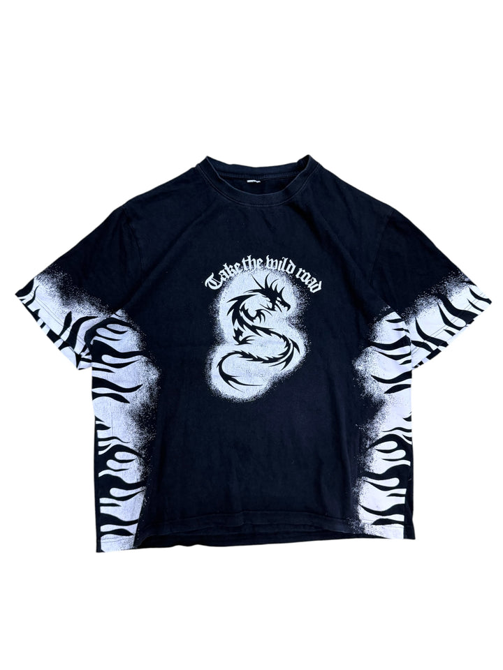 2000s dragon graphic tshirt extra large