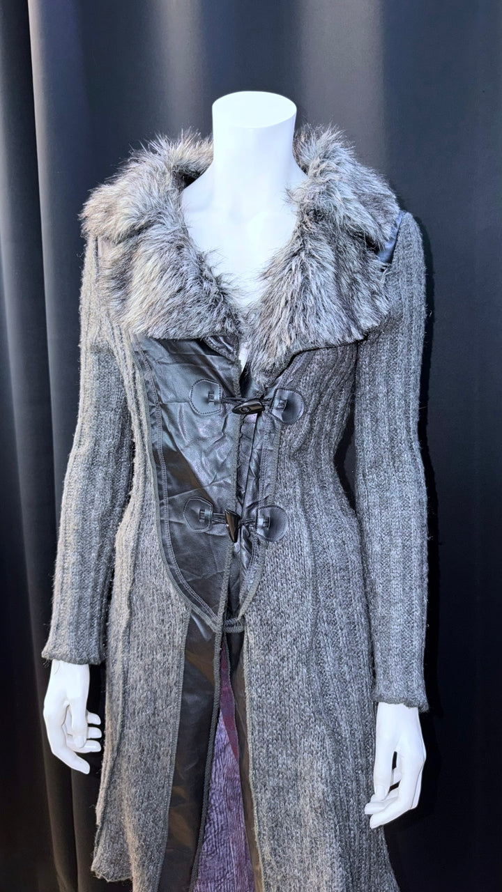 Vintage long knitted coat with faux fur collar