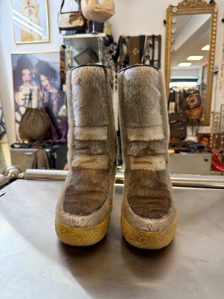 Vintage 1970s Arktis Style Goat Fur Boots Size Eu36
