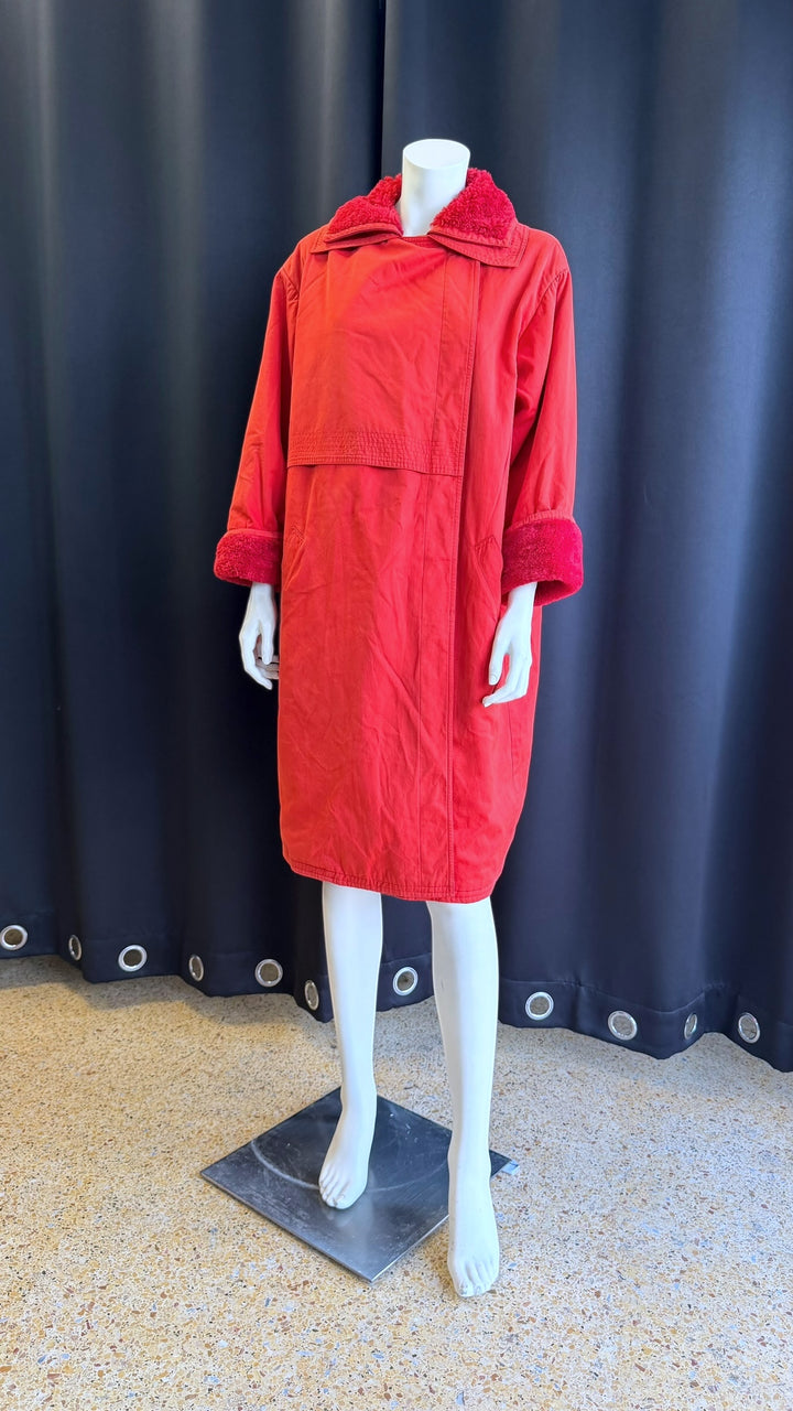 Gianni Versace red cotton coat with faux shearling collar/cuffs (One Size / fits M–L)
