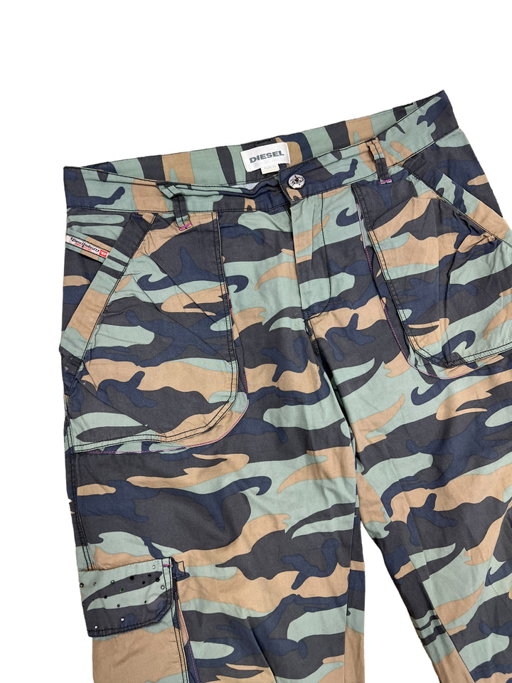 Diesel Y2K Camo low waist capri pants women’s medium(36)