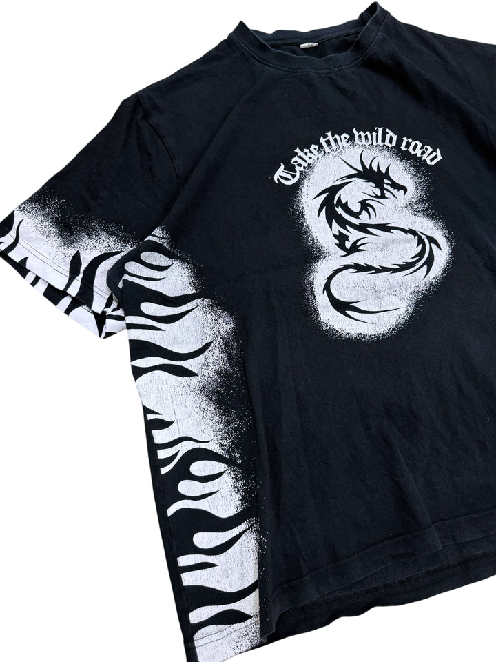 2000s dragon graphic tshirt extra large