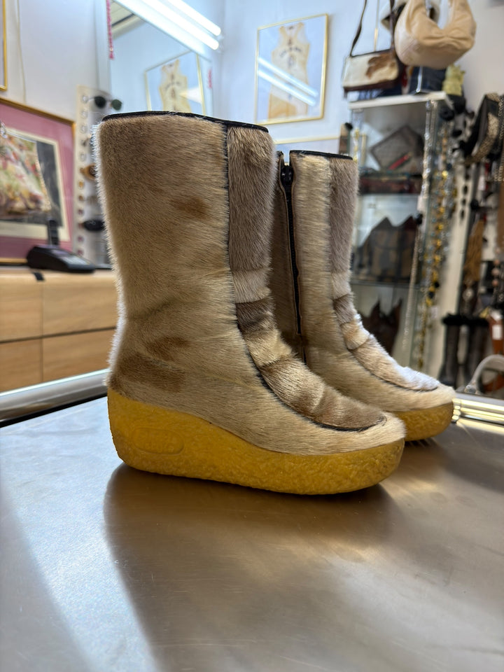 Vintage 1970s Arktis Style Goat Fur Boots Size Eu36
