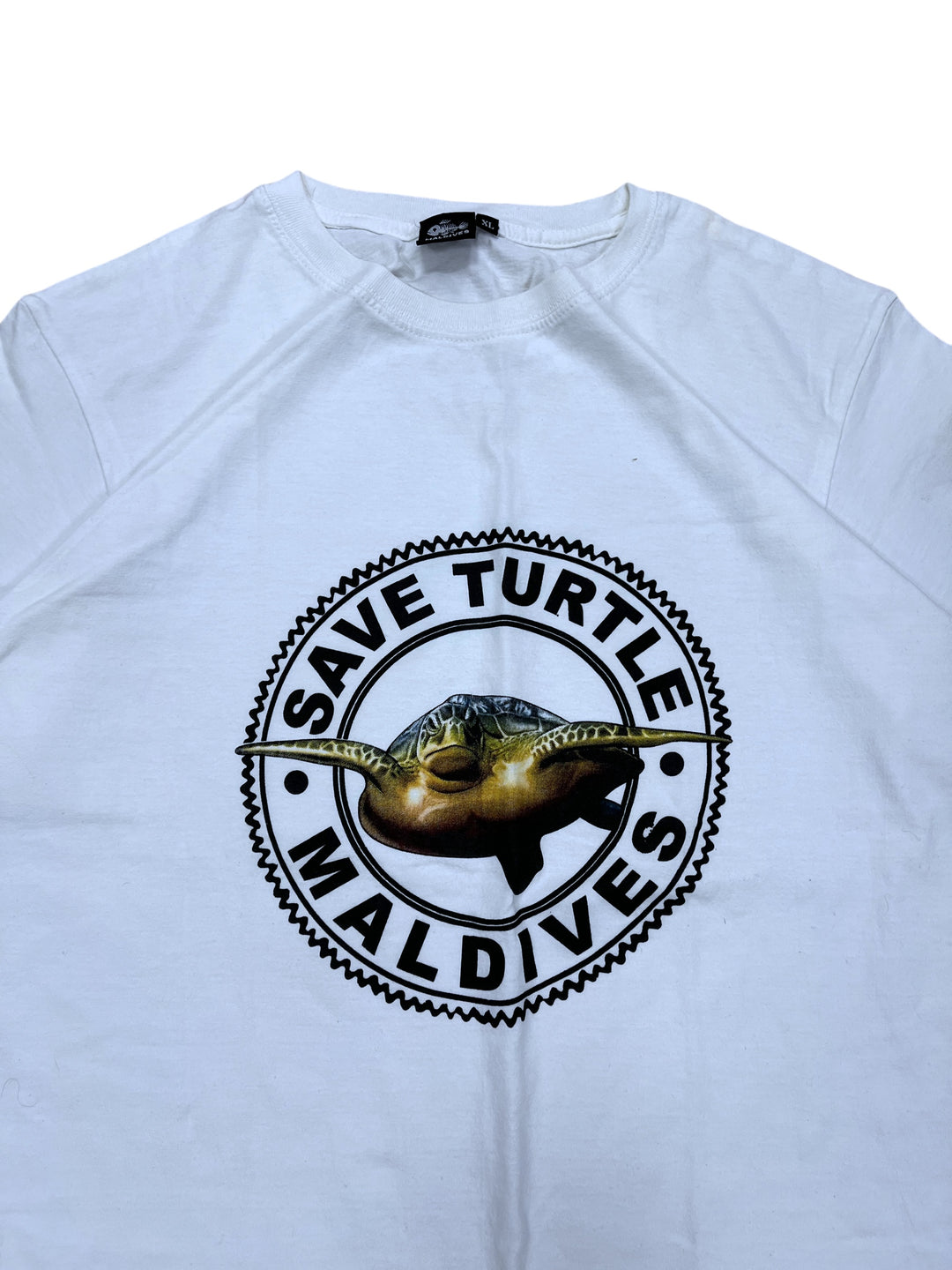 Save turtles Maldives Tshirt men’s Extra Large