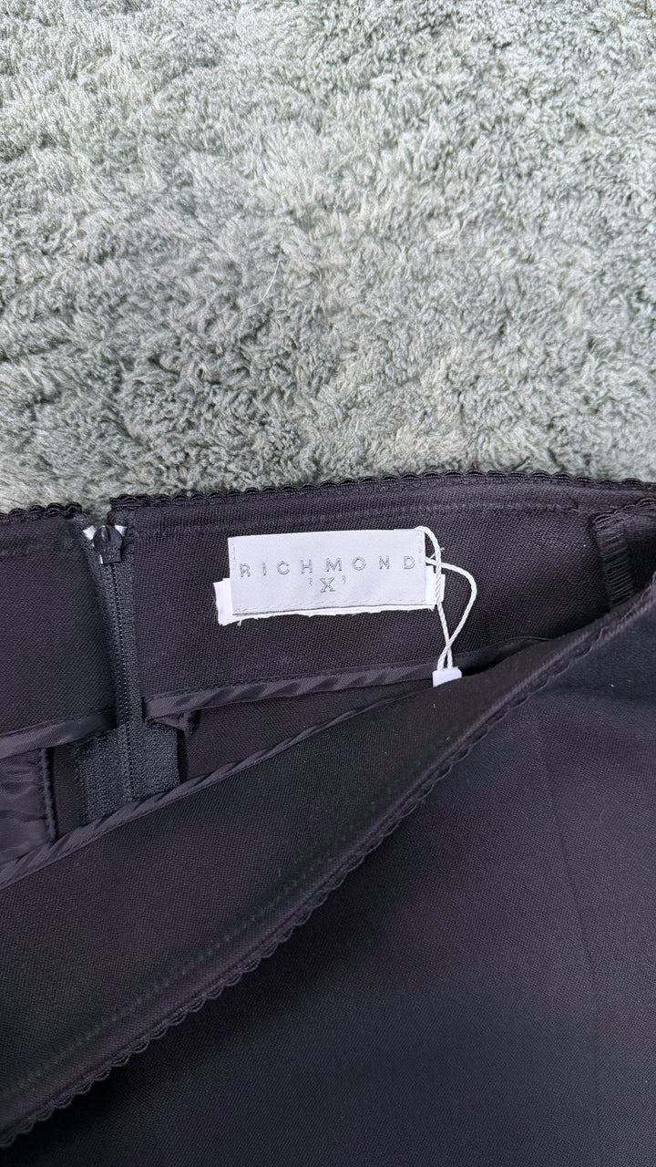 Richmond 2000s stretch skirt small