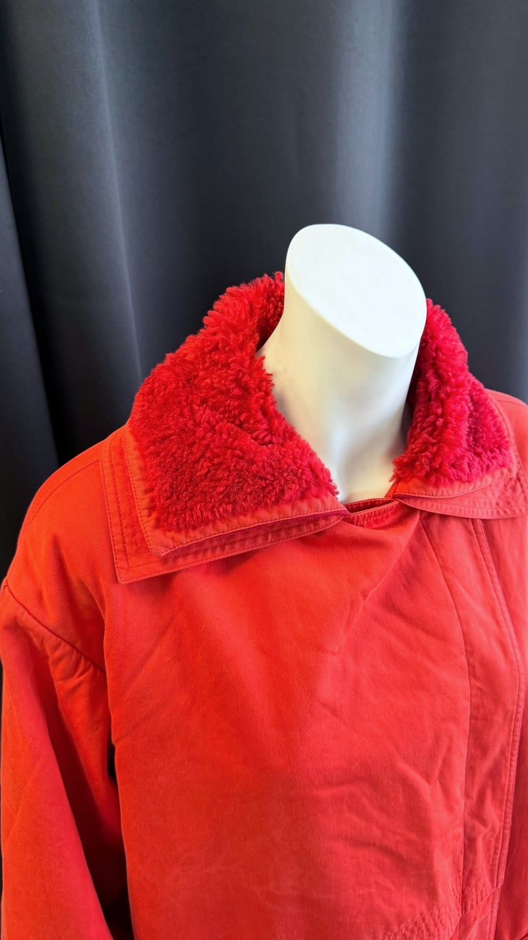 Gianni Versace red cotton coat with faux shearling collar/cuffs (One Size / fits M–L)