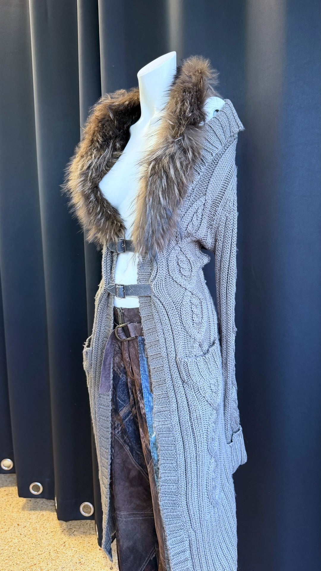 List vintage knit longline cardigan small