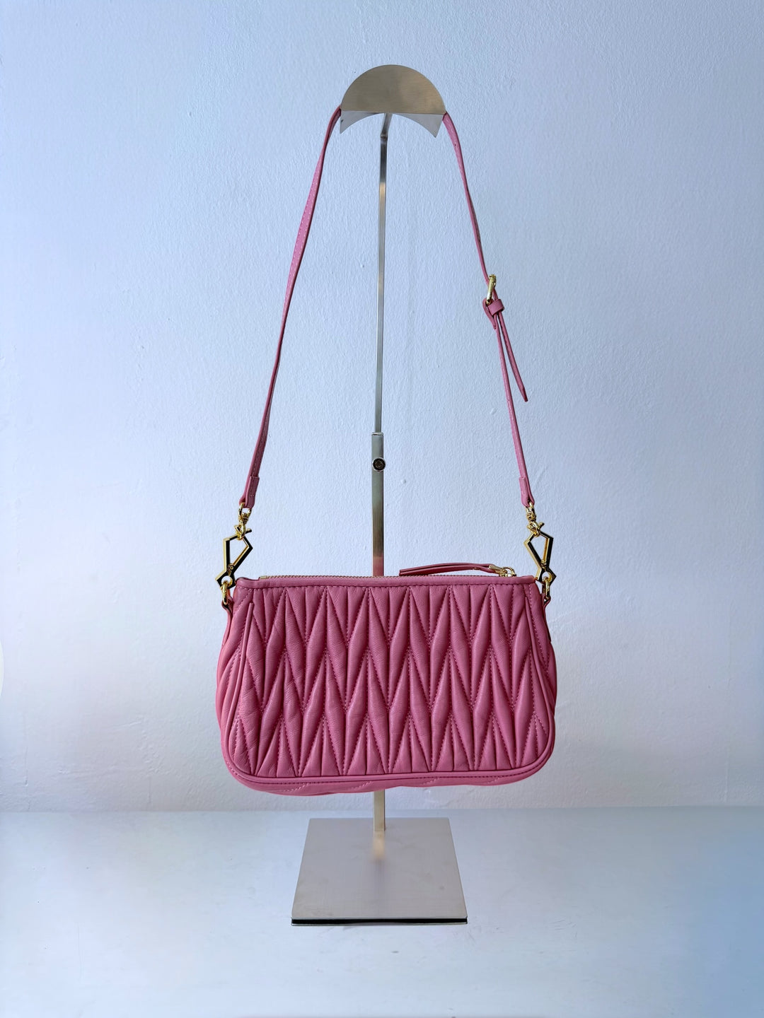 Miu Miu Matelasse pink leather shoulder bag