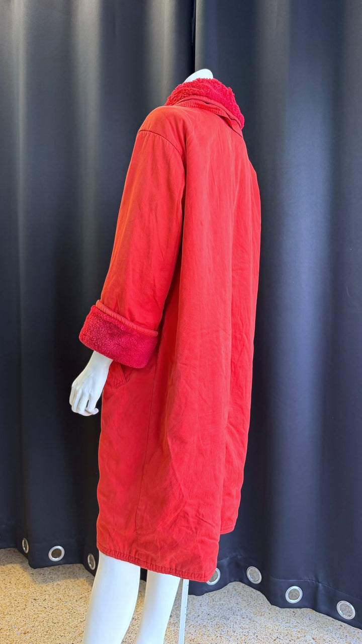 Gianni Versace red cotton coat with faux shearling collar/cuffs (One Size / fits M–L)
