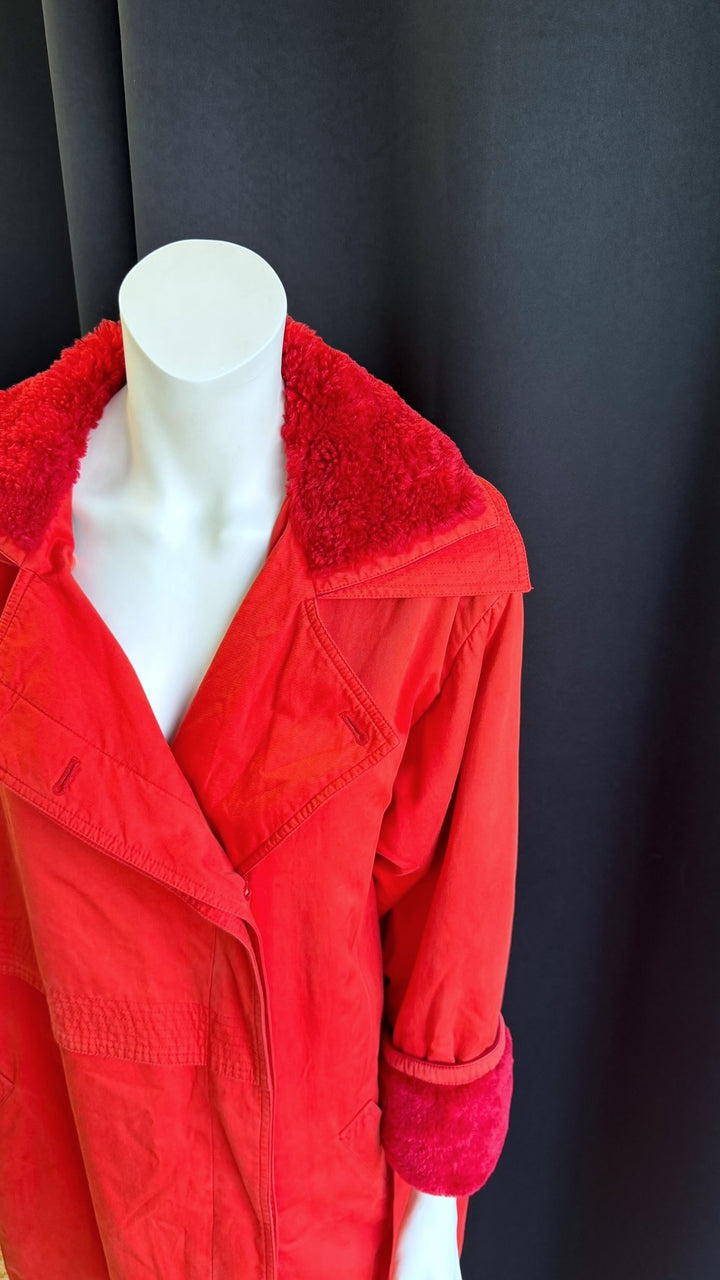 Gianni Versace red cotton coat with faux shearling collar/cuffs (One Size / fits M–L)