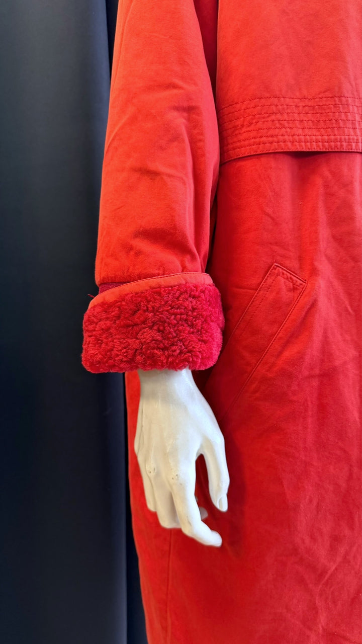 Gianni Versace red cotton coat with faux shearling collar/cuffs (One Size / fits M–L)