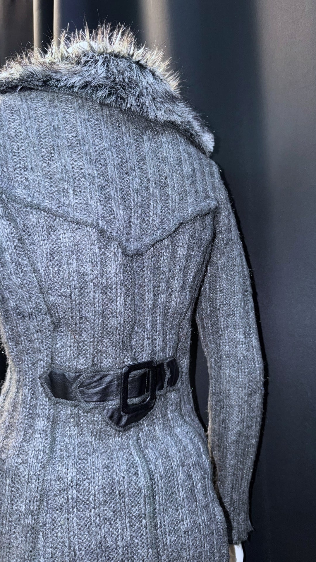 Vintage long knitted coat with faux fur collar