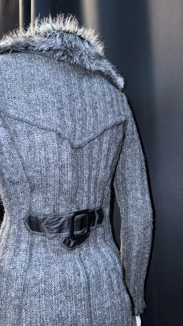 Vintage long knitted coat with faux fur collar