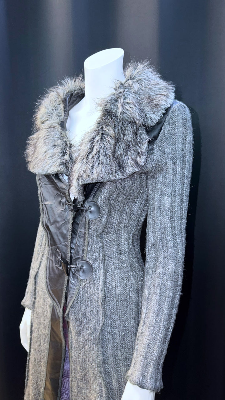 Vintage long knitted coat with faux fur collar