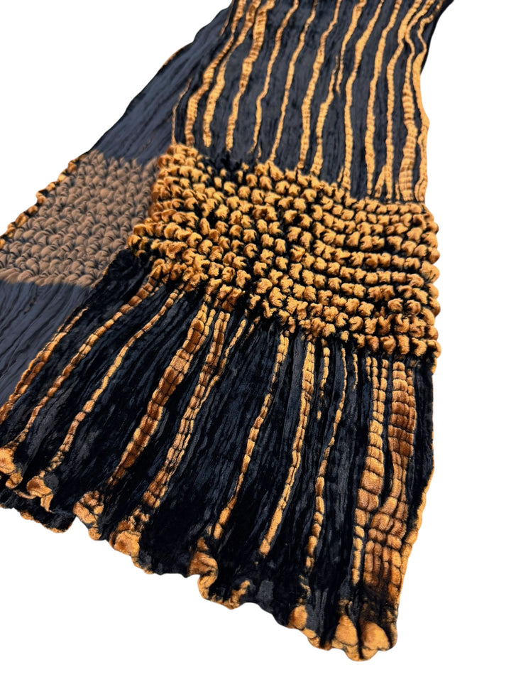 Roccobarocco pleated textured scarf