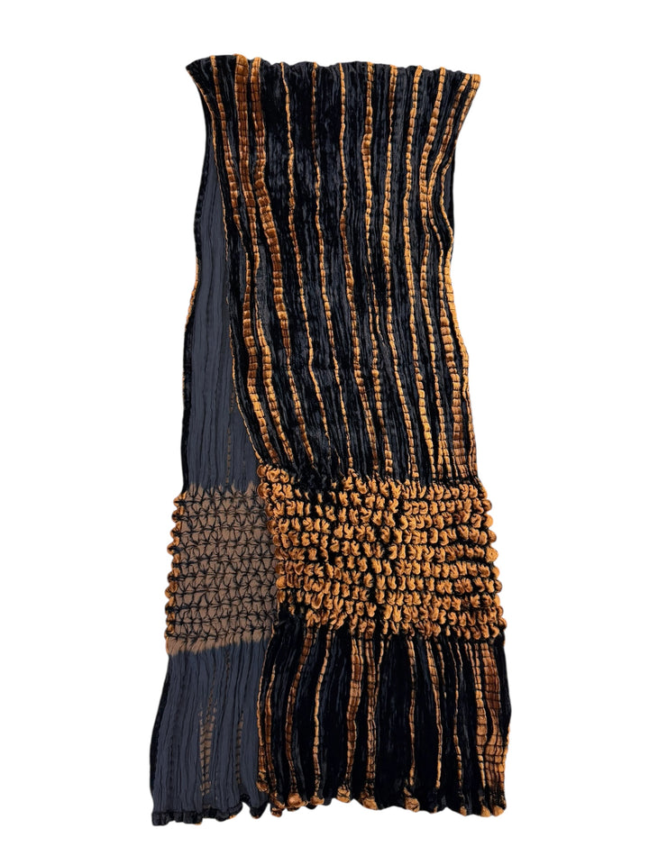 Roccobarocco pleated textured scarf