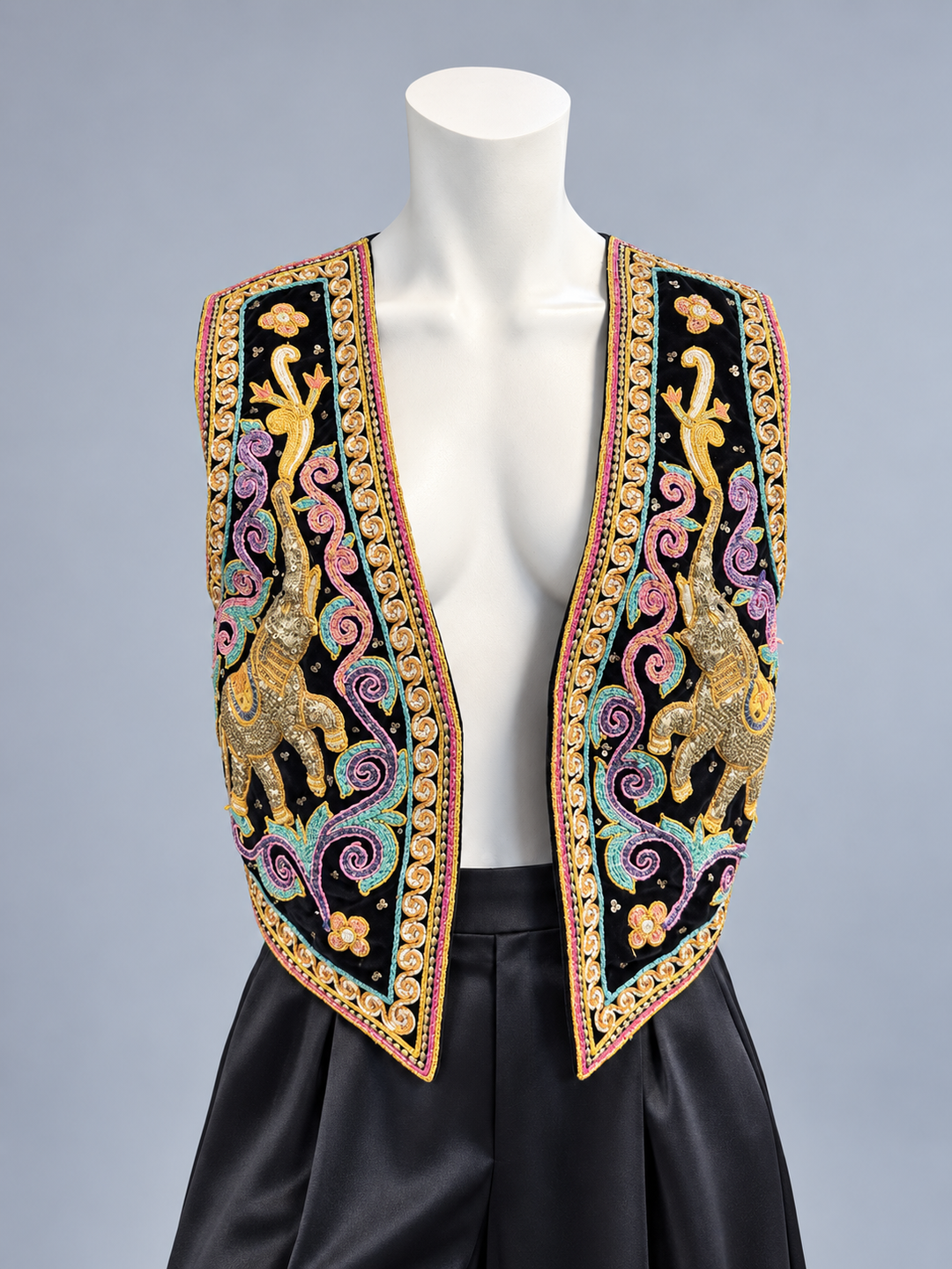 Vintage 80’s Embroidered Kelaga Vest