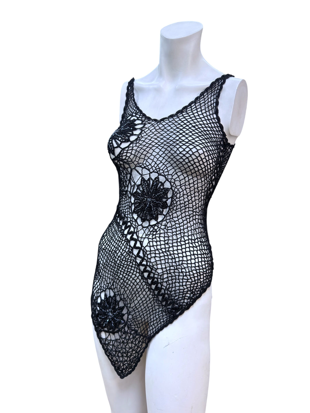 Vintage crochet asymmetric top