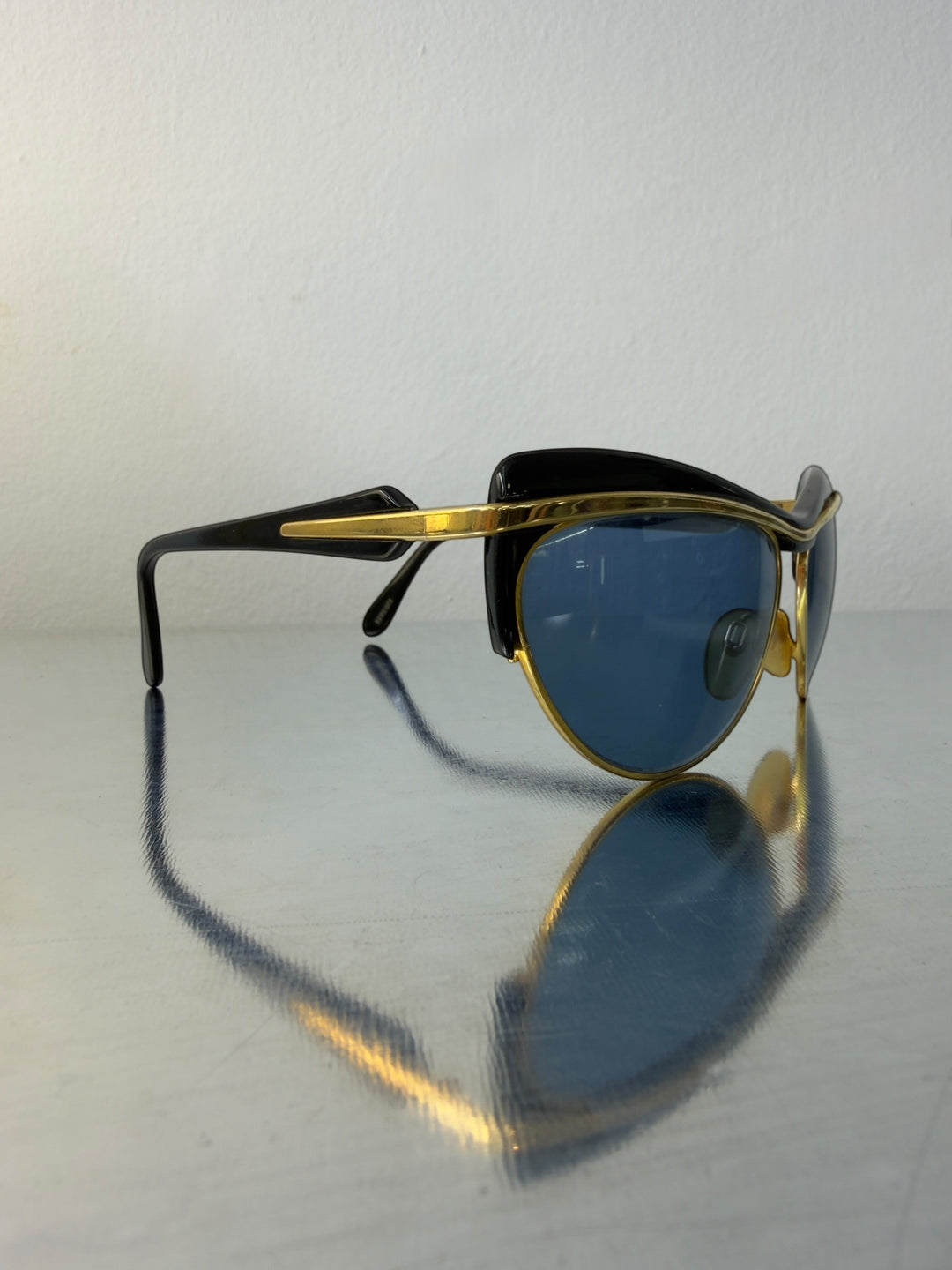 Versace deadstock 1990s vintage cat-eye sunglasses