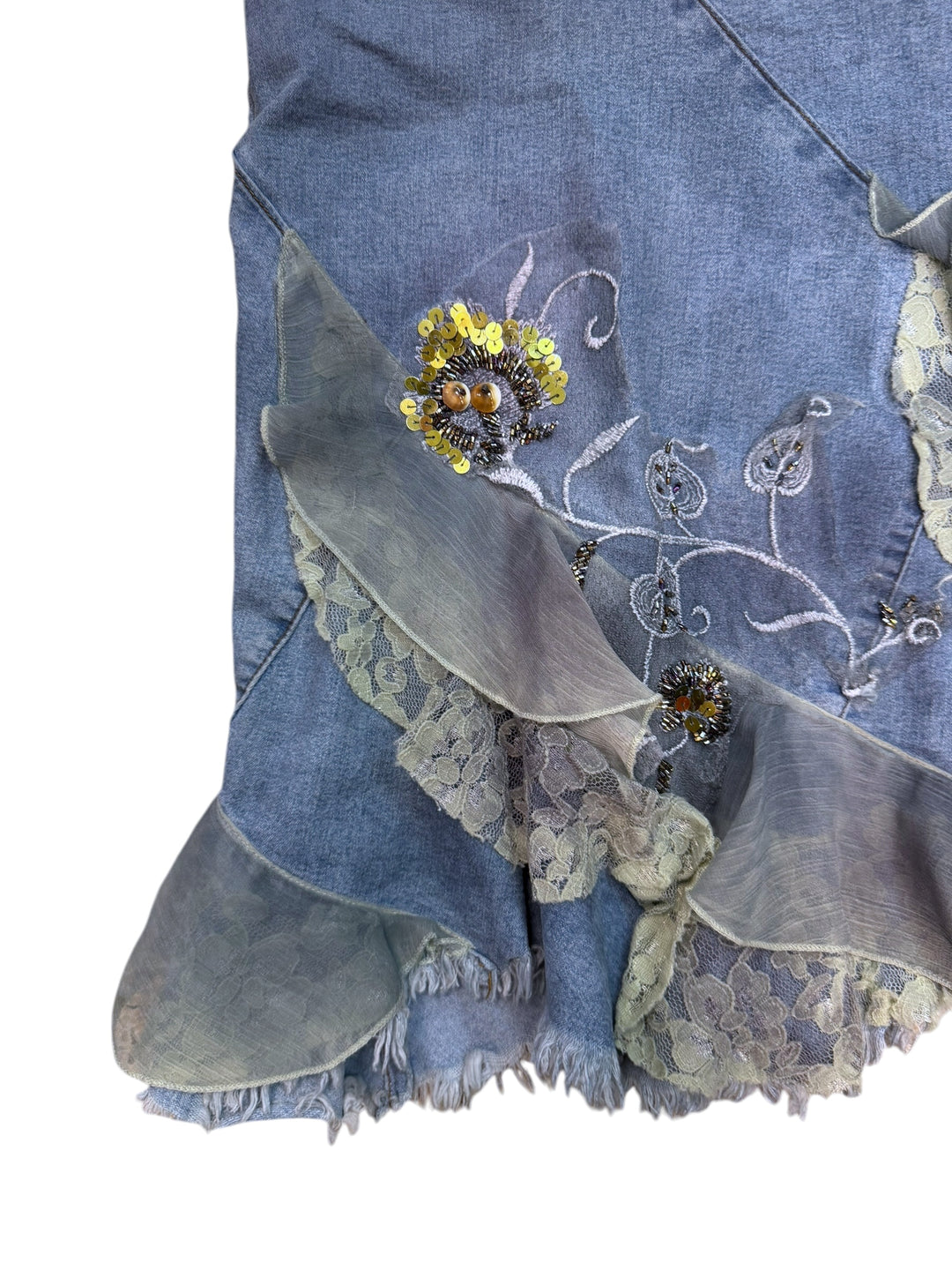 2000s embellished denim ruffle skirt (M-L)