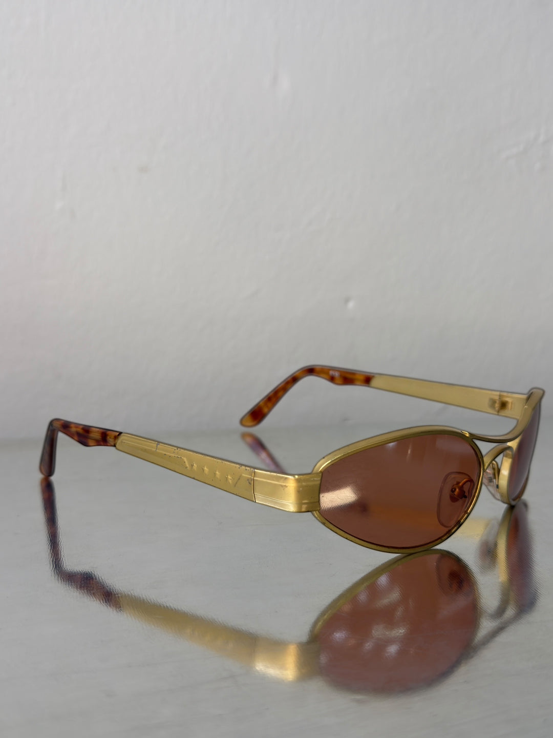 Vintage gold oval sunglasses brown tint y2k minimal slim frame