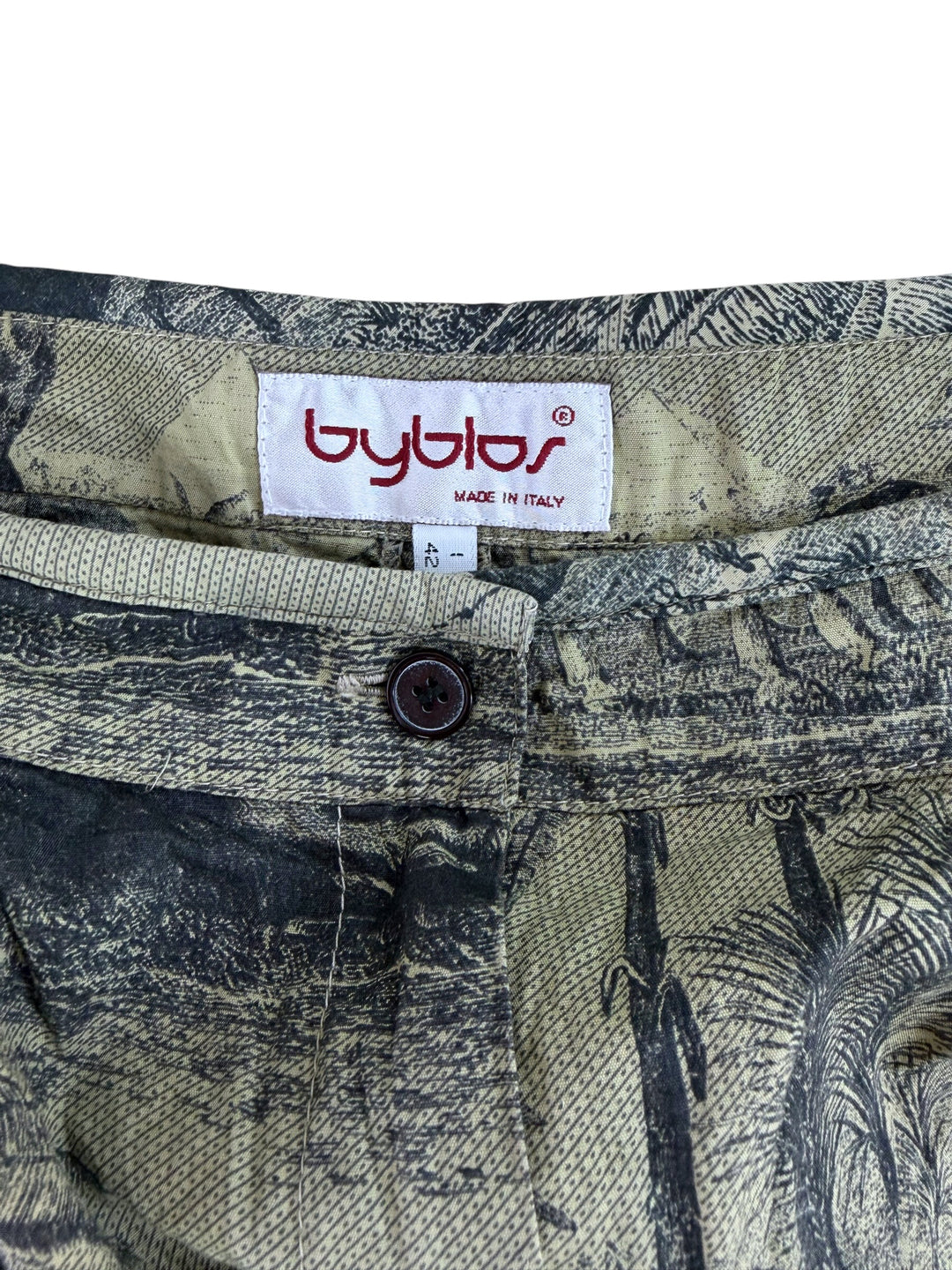 Byblos vintage safari print bermuda shorts