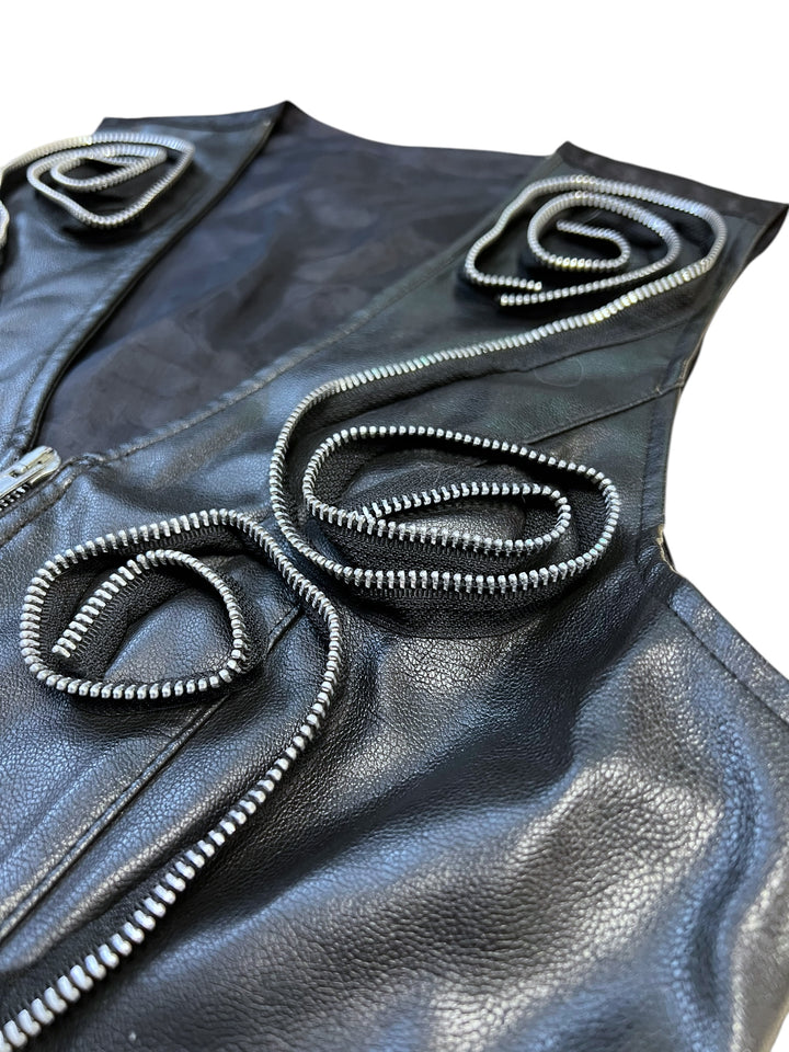 Vintage faux leather vest w/ zip details women’s S/M