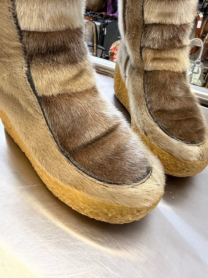 Vintage 1970s Arktis Style Goat Fur Boots Size Eu36