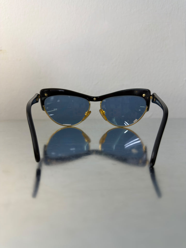Versace deadstock 1990s vintage cat-eye sunglasses
