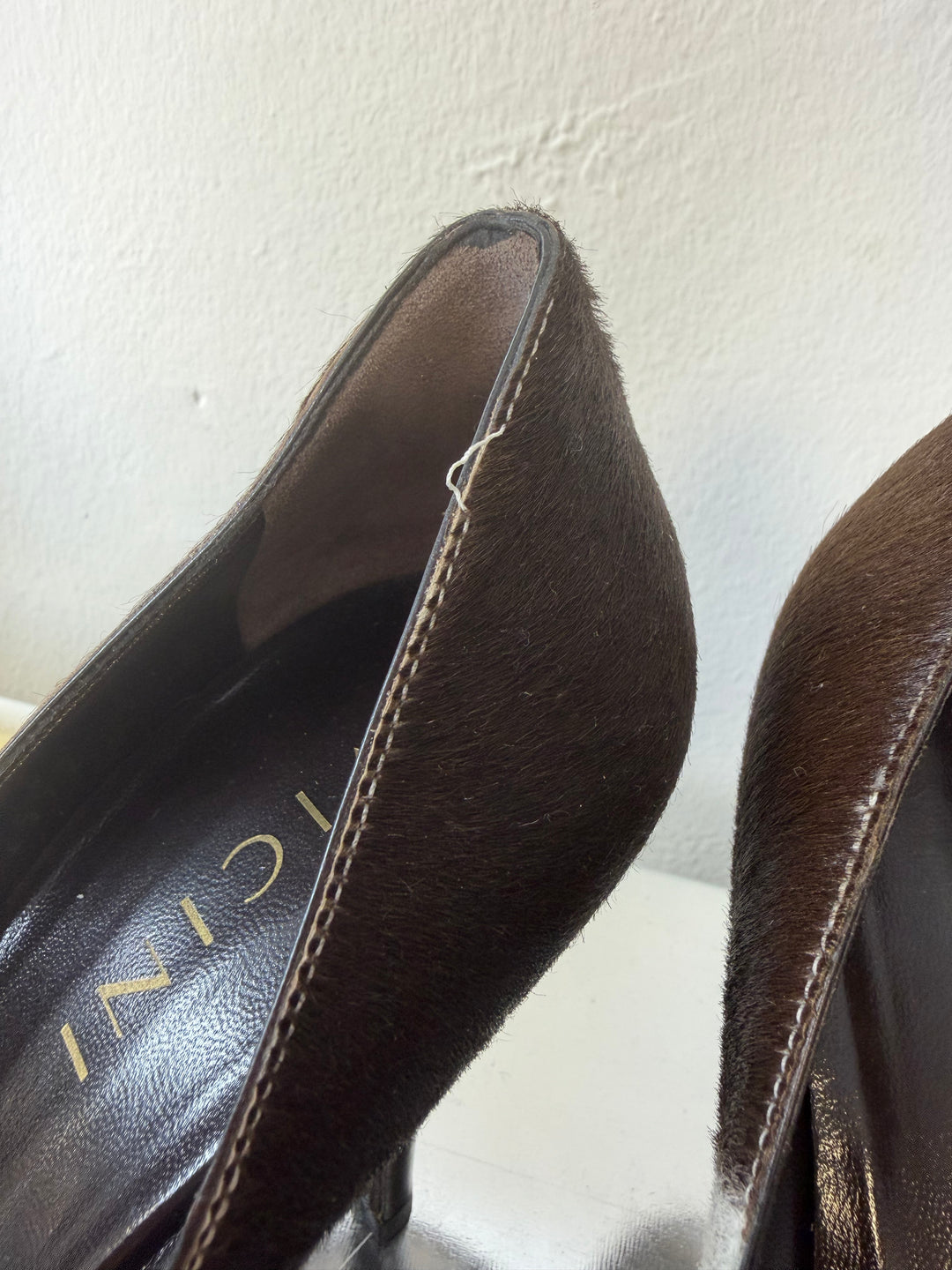 VICINI by Giuseppe Zanotti Pumps - c.2000 Hair-On Leather Baroque Toe eu40