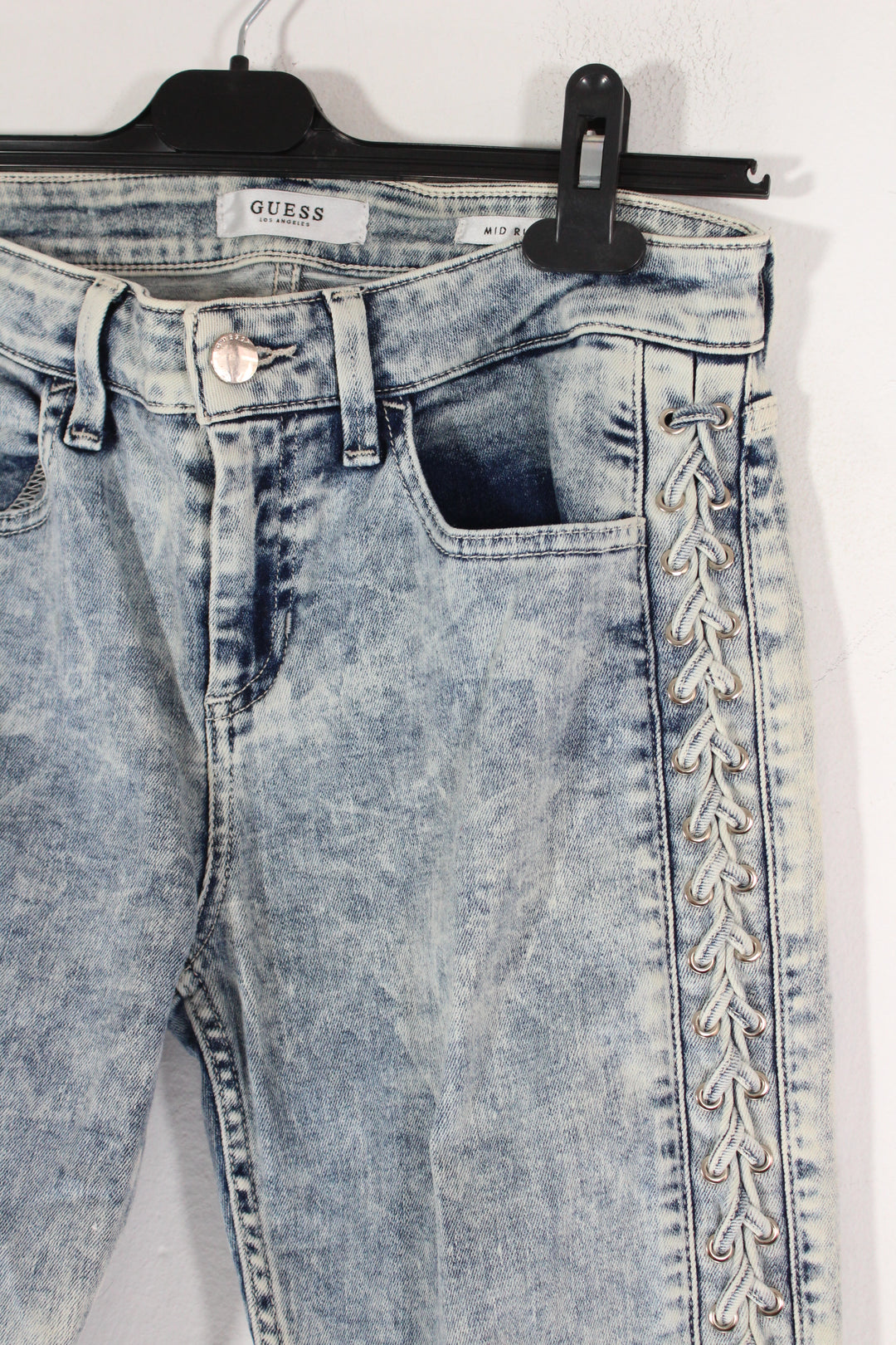 GUESS Mid Waisted Skinny Jeans Women's Small(32/34)