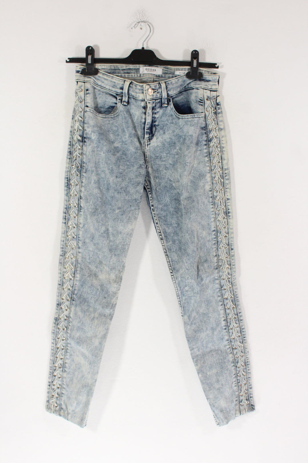 GUESS Mid Waisted Skinny Jeans Women's Small(32/34)